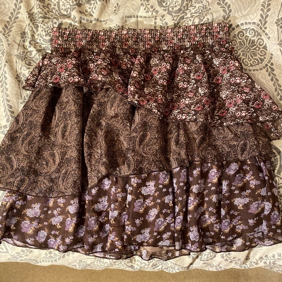 Floral Ruffled Skirt - Picture 2 of 3